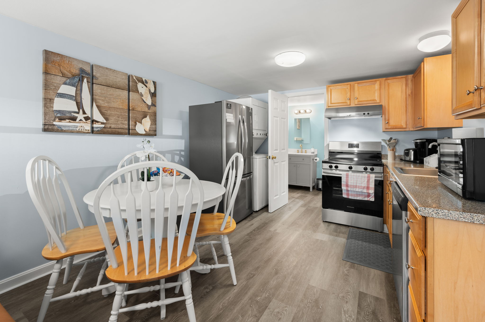 28-web-or-mls-53 S Broad St 1, Stonington-28