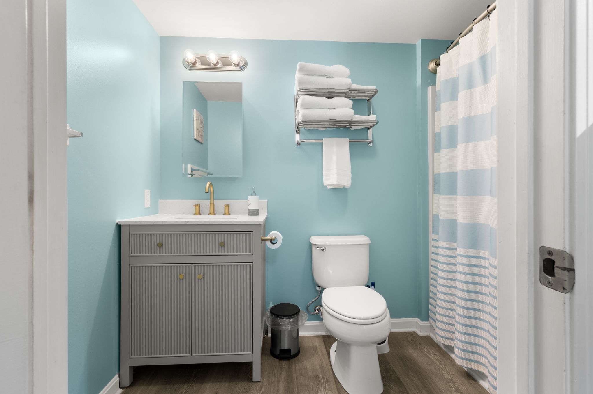 29-web-or-mls-53 S Broad St 1, Stonington-29